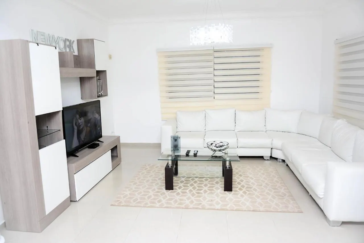 Villa Vivienda El Dorado, En Santiago à Santiago De Los Caballeros 0*,  République dominicaine